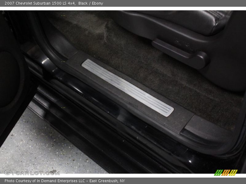 Black / Ebony 2007 Chevrolet Suburban 1500 LS 4x4