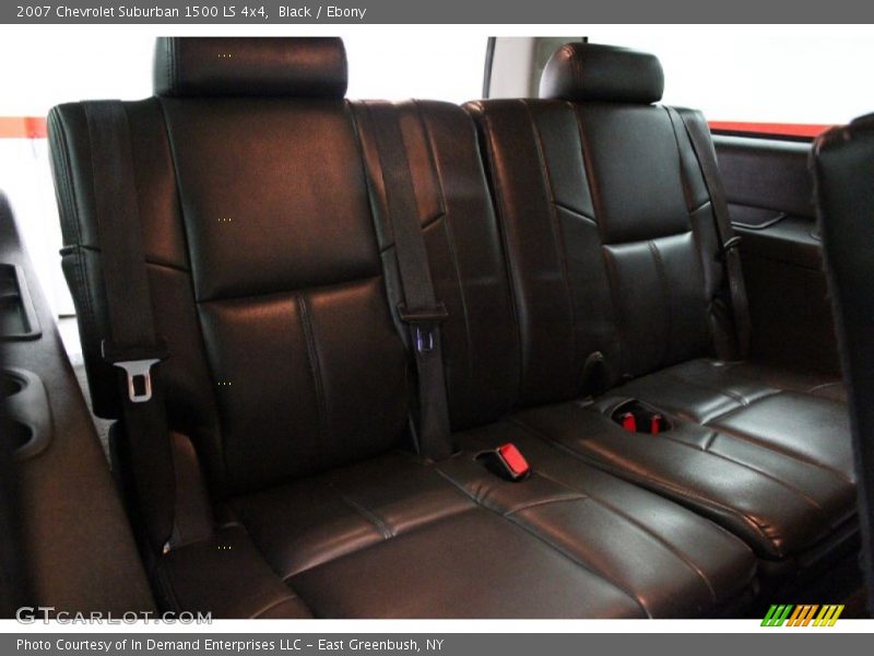 Black / Ebony 2007 Chevrolet Suburban 1500 LS 4x4
