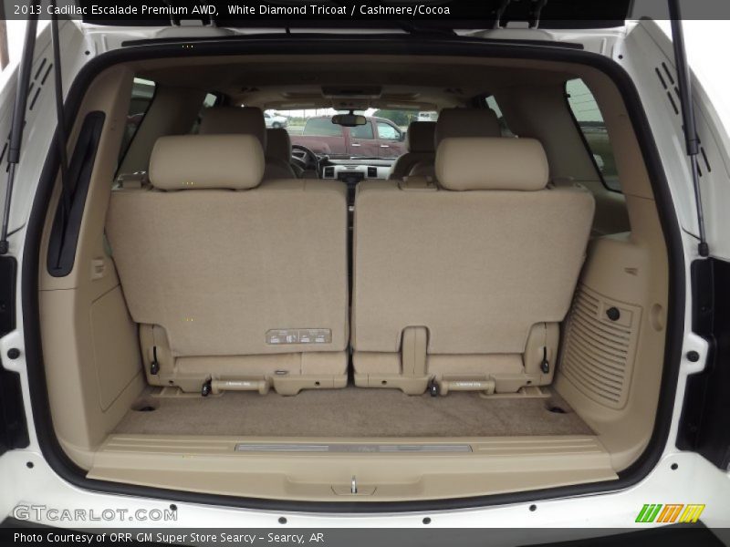  2013 Escalade Premium AWD Trunk