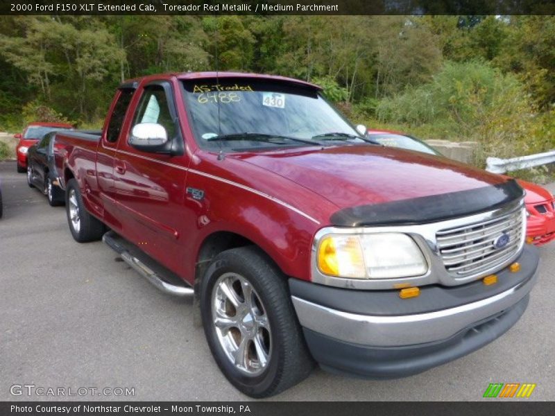 Toreador Red Metallic / Medium Parchment 2000 Ford F150 XLT Extended Cab
