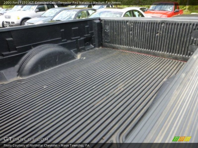 Toreador Red Metallic / Medium Parchment 2000 Ford F150 XLT Extended Cab