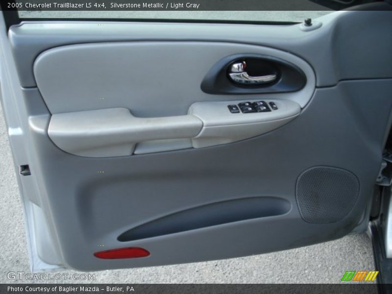 Silverstone Metallic / Light Gray 2005 Chevrolet TrailBlazer LS 4x4