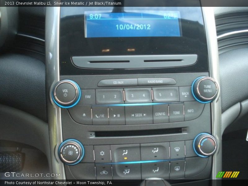 Silver Ice Metallic / Jet Black/Titanium 2013 Chevrolet Malibu LS