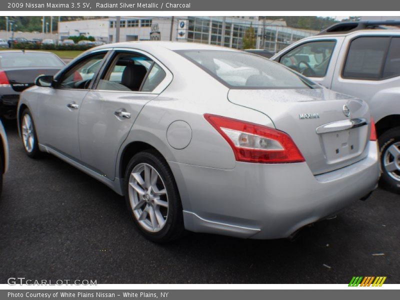 Radiant Silver Metallic / Charcoal 2009 Nissan Maxima 3.5 SV