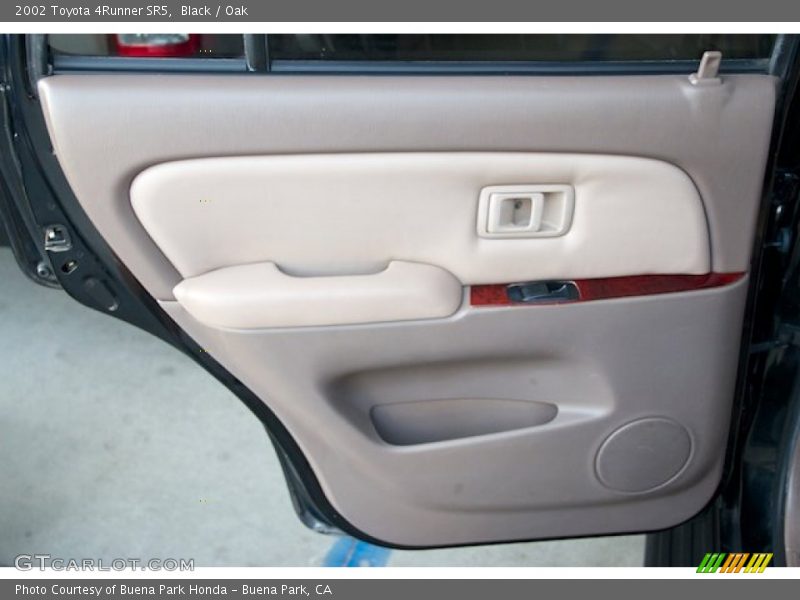 Black / Oak 2002 Toyota 4Runner SR5