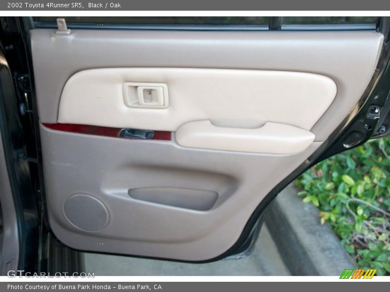 Black / Oak 2002 Toyota 4Runner SR5