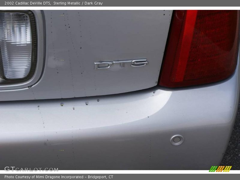Sterling Metallic / Dark Gray 2002 Cadillac DeVille DTS