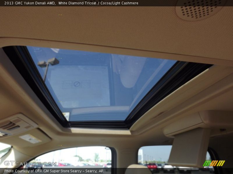 White Diamond Tricoat / Cocoa/Light Cashmere 2013 GMC Yukon Denali AWD