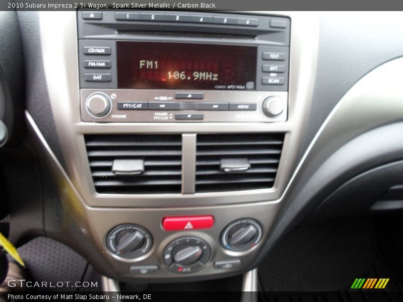 Spark Silver Metallic / Carbon Black 2010 Subaru Impreza 2.5i Wagon