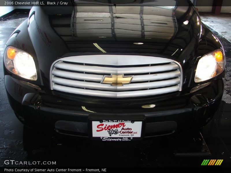 Black / Gray 2006 Chevrolet HHR LS