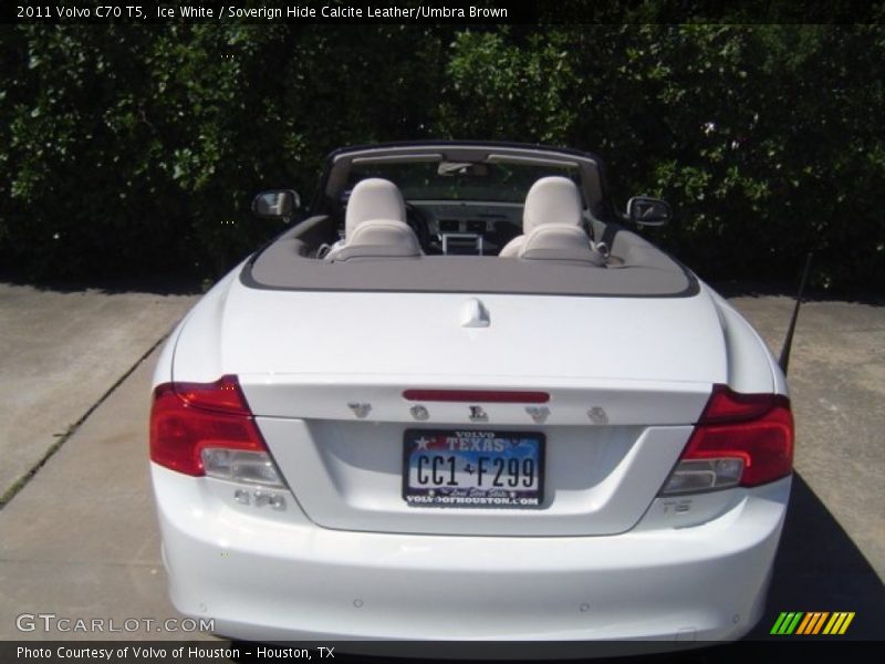 Ice White / Soverign Hide Calcite Leather/Umbra Brown 2011 Volvo C70 T5