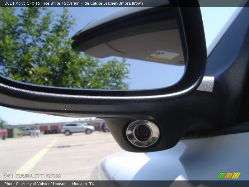 Ice White / Soverign Hide Calcite Leather/Umbra Brown 2011 Volvo C70 T5