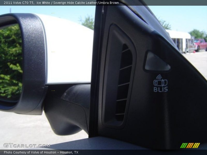 Ice White / Soverign Hide Calcite Leather/Umbra Brown 2011 Volvo C70 T5