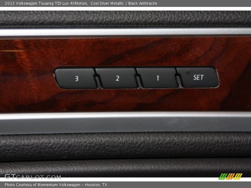 Cool Silver Metallic / Black Anthracite 2013 Volkswagen Touareg TDI Lux 4XMotion
