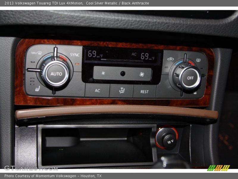 Cool Silver Metallic / Black Anthracite 2013 Volkswagen Touareg TDI Lux 4XMotion