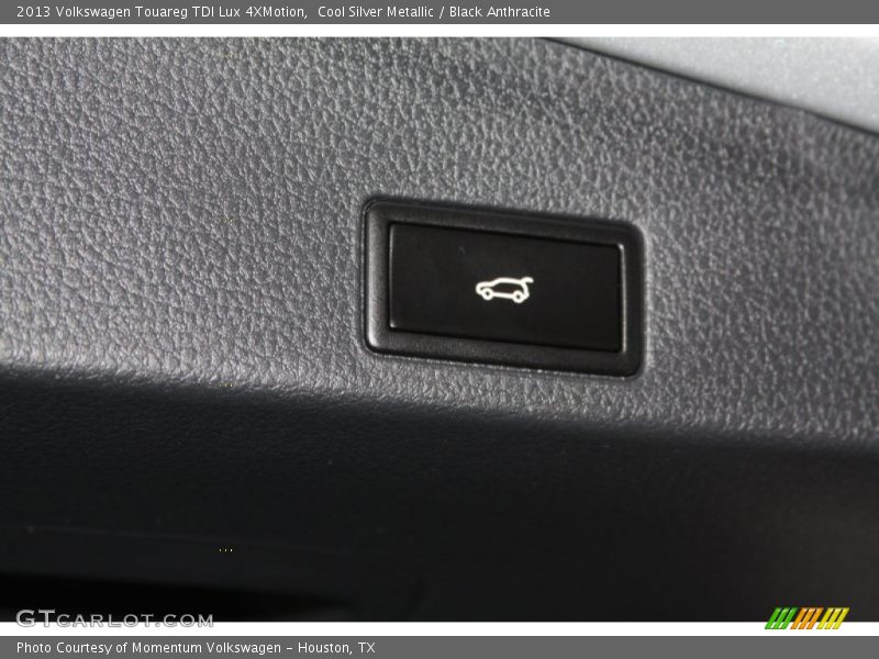 Cool Silver Metallic / Black Anthracite 2013 Volkswagen Touareg TDI Lux 4XMotion