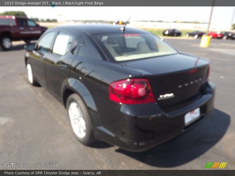 Black / Black/Light Frost Beige 2013 Dodge Avenger SXT