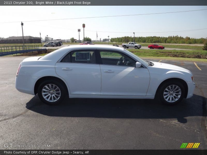 Bright White / Black/Light Frost Beige 2013 Chrysler 300