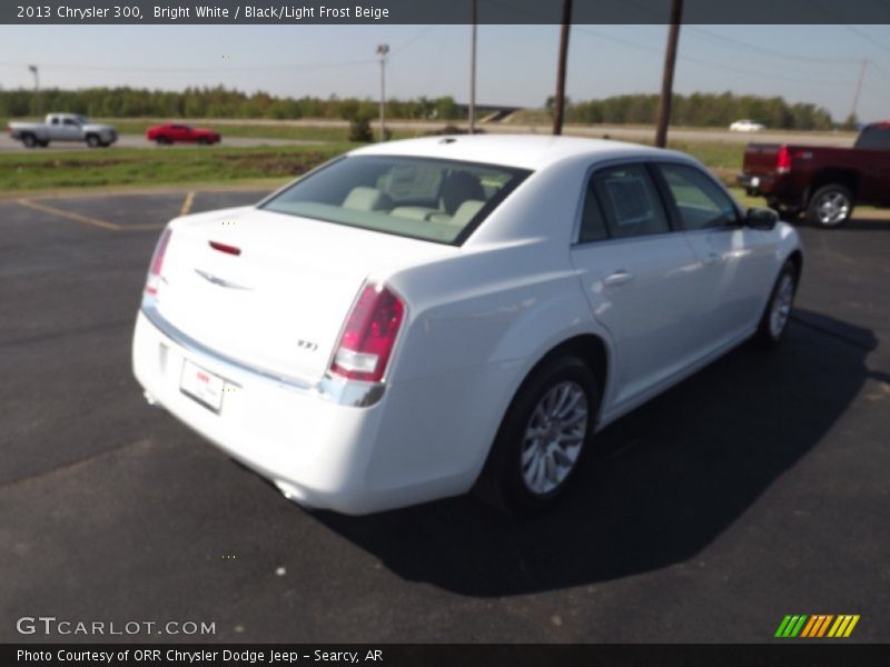 Bright White / Black/Light Frost Beige 2013 Chrysler 300