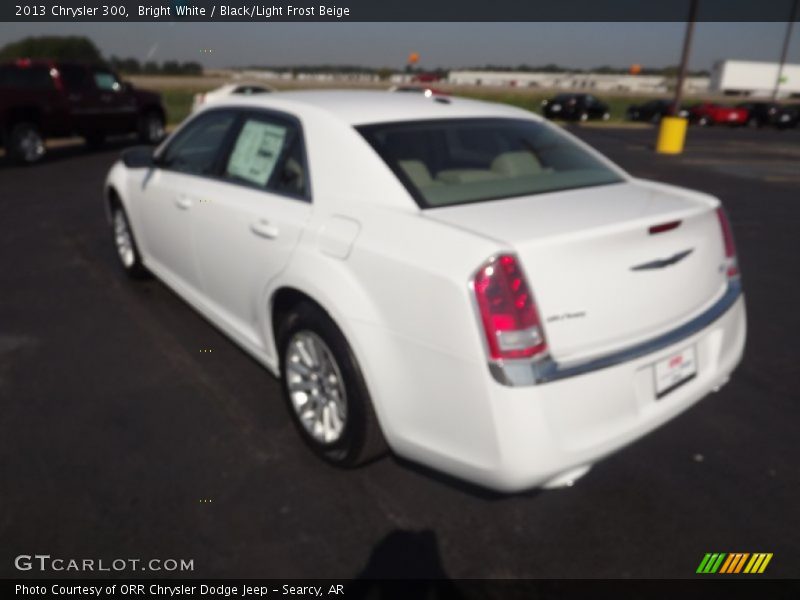 Bright White / Black/Light Frost Beige 2013 Chrysler 300