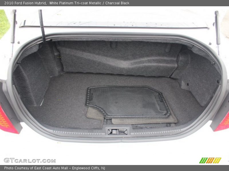  2010 Fusion Hybrid Trunk