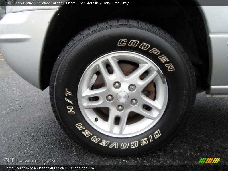 Bright Silver Metallic / Dark Slate Gray 2004 Jeep Grand Cherokee Laredo