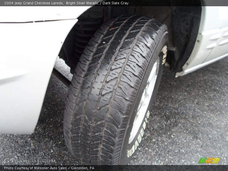 Bright Silver Metallic / Dark Slate Gray 2004 Jeep Grand Cherokee Laredo