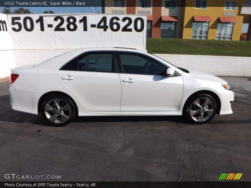 Super White / Black 2012 Toyota Camry SE