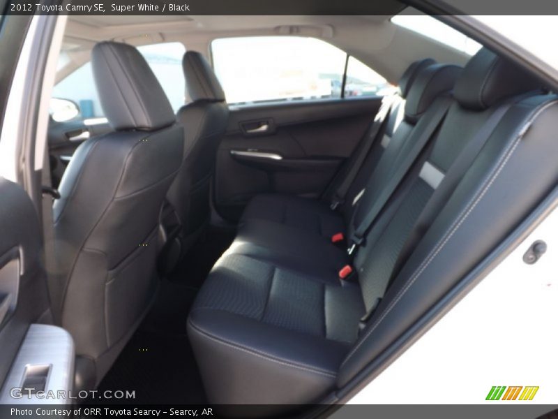 Super White / Black 2012 Toyota Camry SE