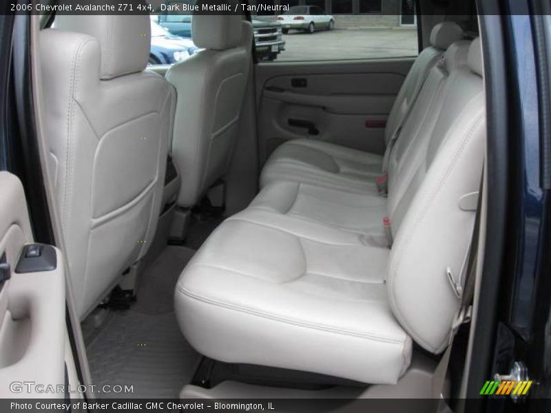 Dark Blue Metallic / Tan/Neutral 2006 Chevrolet Avalanche Z71 4x4