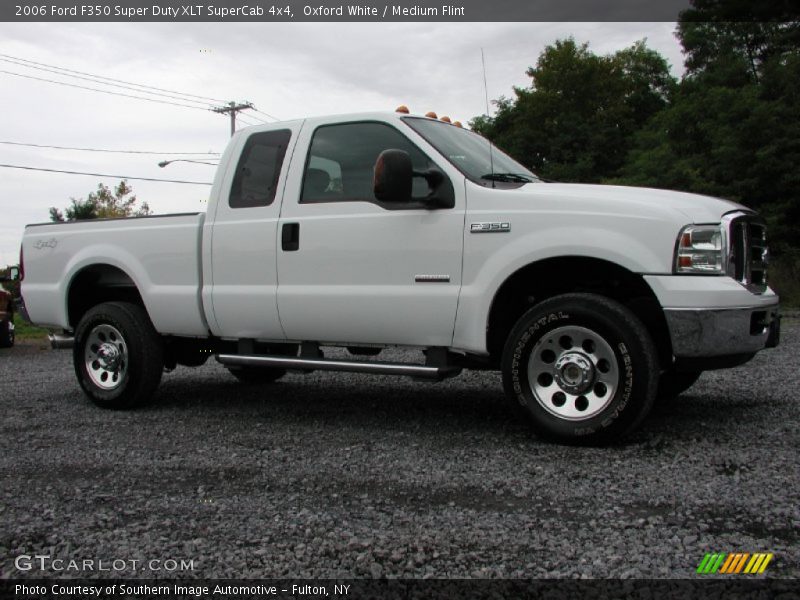 Oxford White / Medium Flint 2006 Ford F350 Super Duty XLT SuperCab 4x4