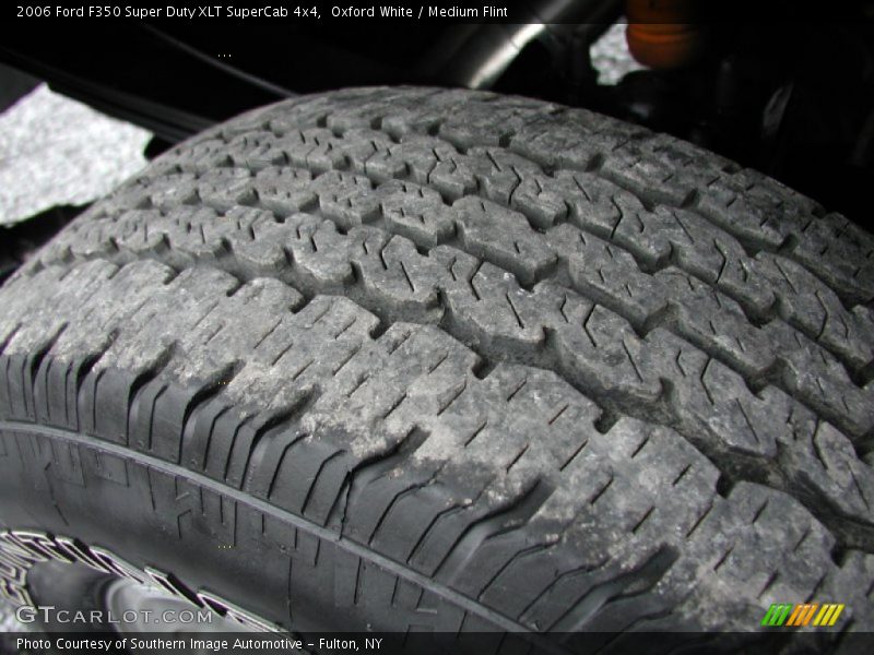 Oxford White / Medium Flint 2006 Ford F350 Super Duty XLT SuperCab 4x4