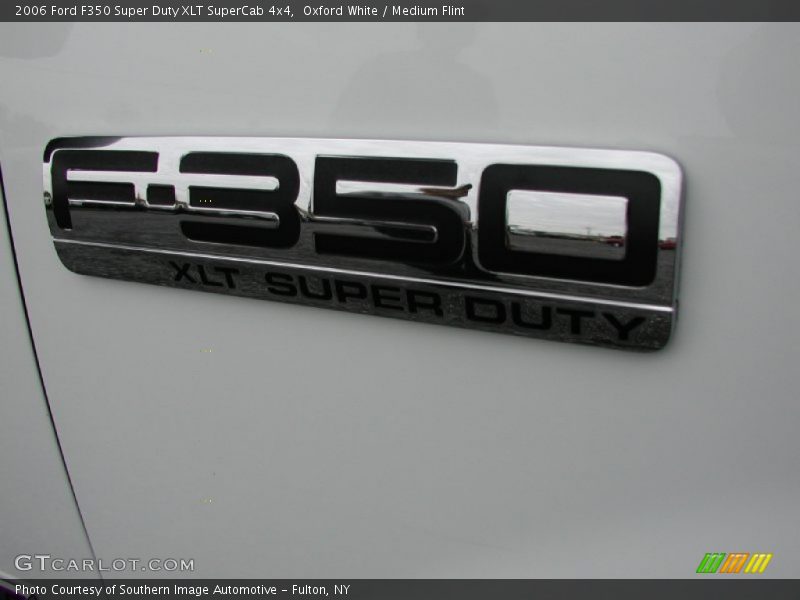 Oxford White / Medium Flint 2006 Ford F350 Super Duty XLT SuperCab 4x4