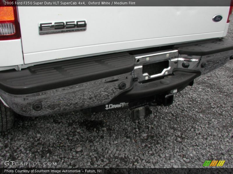 Oxford White / Medium Flint 2006 Ford F350 Super Duty XLT SuperCab 4x4