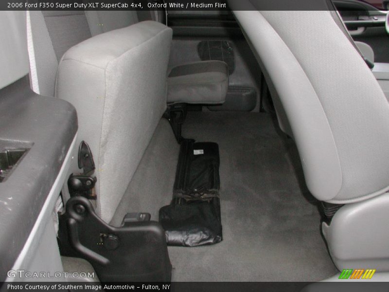 Oxford White / Medium Flint 2006 Ford F350 Super Duty XLT SuperCab 4x4