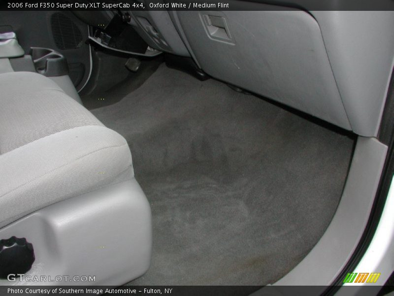 Oxford White / Medium Flint 2006 Ford F350 Super Duty XLT SuperCab 4x4