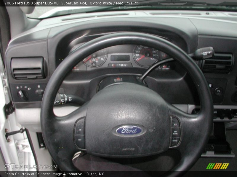 Oxford White / Medium Flint 2006 Ford F350 Super Duty XLT SuperCab 4x4