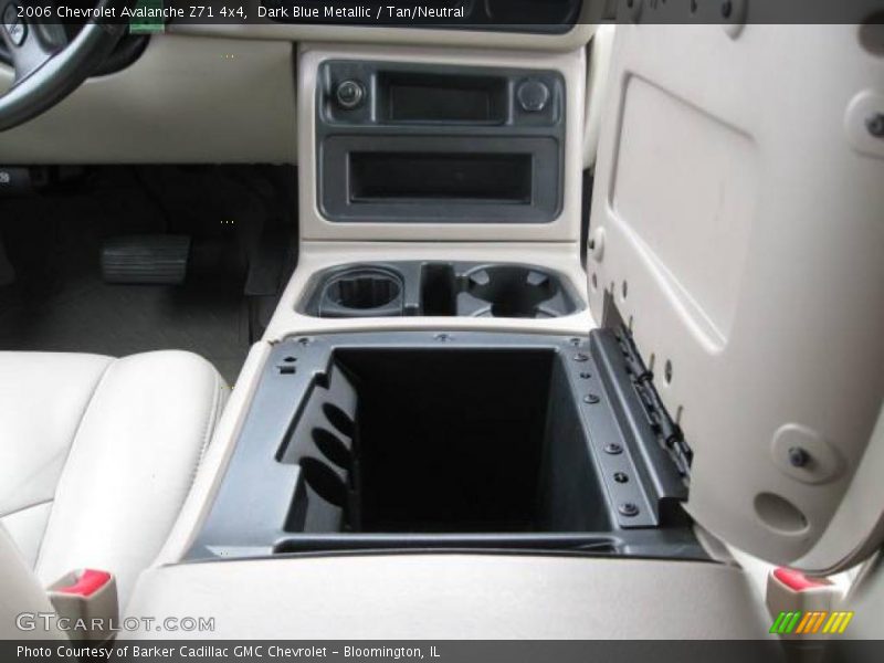 Dark Blue Metallic / Tan/Neutral 2006 Chevrolet Avalanche Z71 4x4