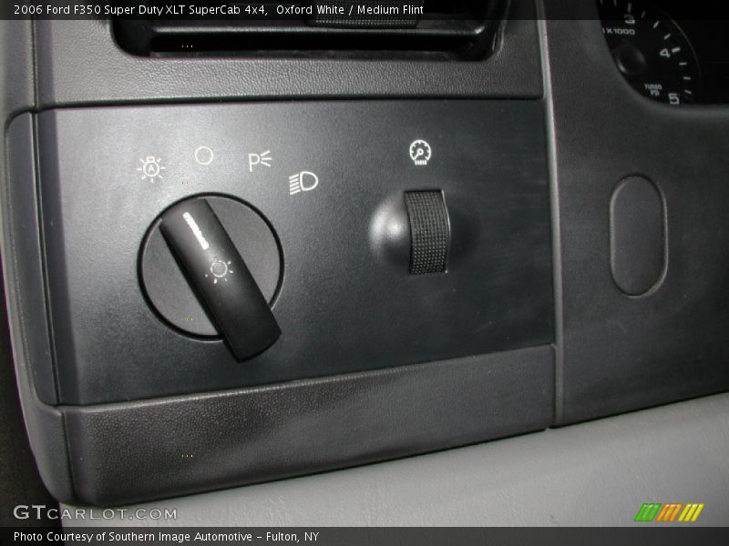 Oxford White / Medium Flint 2006 Ford F350 Super Duty XLT SuperCab 4x4