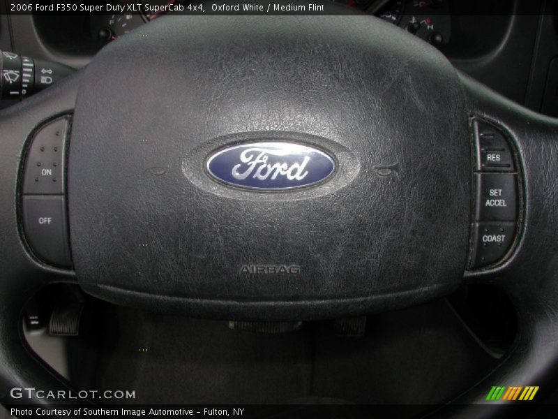 Oxford White / Medium Flint 2006 Ford F350 Super Duty XLT SuperCab 4x4