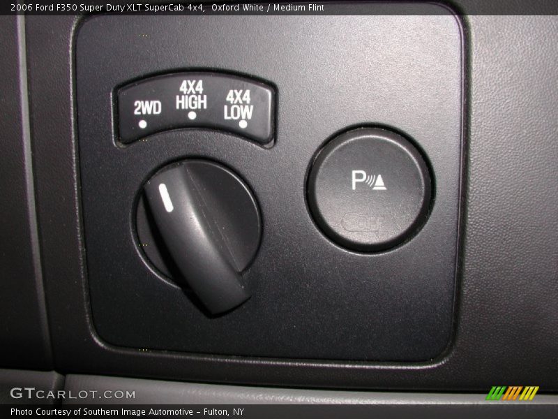 Oxford White / Medium Flint 2006 Ford F350 Super Duty XLT SuperCab 4x4