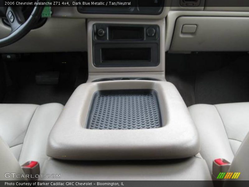Dark Blue Metallic / Tan/Neutral 2006 Chevrolet Avalanche Z71 4x4