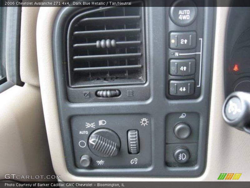 Dark Blue Metallic / Tan/Neutral 2006 Chevrolet Avalanche Z71 4x4