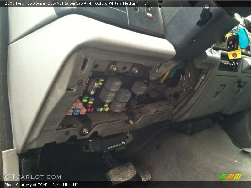 Oxford White / Medium Flint 2006 Ford F350 Super Duty XLT SuperCab 4x4