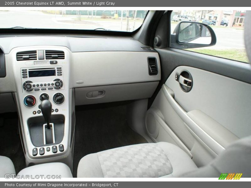 Summit White / Light Gray 2005 Chevrolet Equinox LT AWD