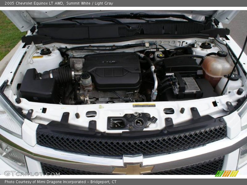 Summit White / Light Gray 2005 Chevrolet Equinox LT AWD