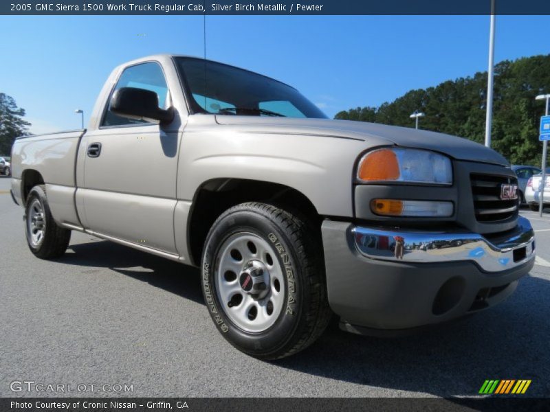 Front 3/4 View of 2005 Sierra 1500 Work Truck Regular Cab