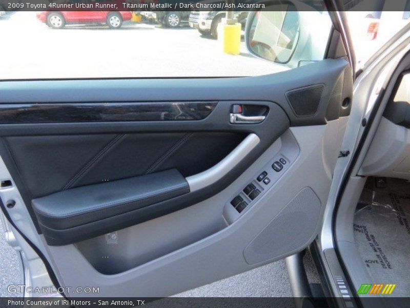 Door Panel of 2009 4Runner Urban Runner