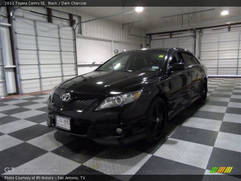 Black / Dark Charcoal 2011 Toyota Camry SE