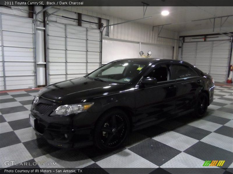 Black / Dark Charcoal 2011 Toyota Camry SE